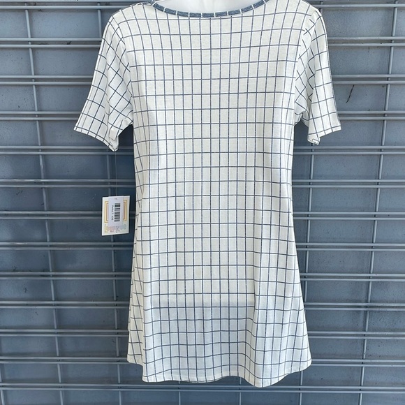 LulaRoe Contrasting Checkered Perfect T High Low Top - Picture 7 of 11